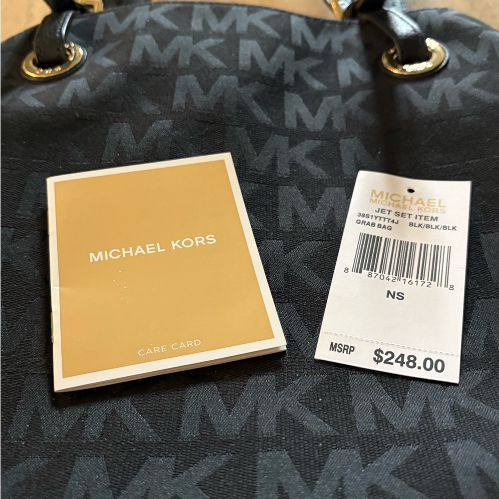 Michael Kors Jet Set Grab Bag Black on Black Logo - Picture 16 of 16